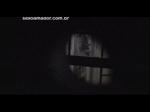 ❤️ Ξανθιά κοπέλα βιντεοσκοπήθηκε κρυφά από ηδονοβλεψία της γειτονιάς κρυμμένο πίσω από κούφια τούβλα ️❌ Πόρνο ️